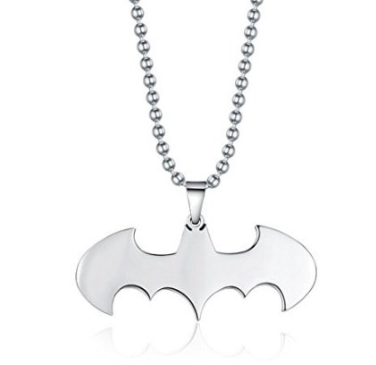 batman-logo-necklace