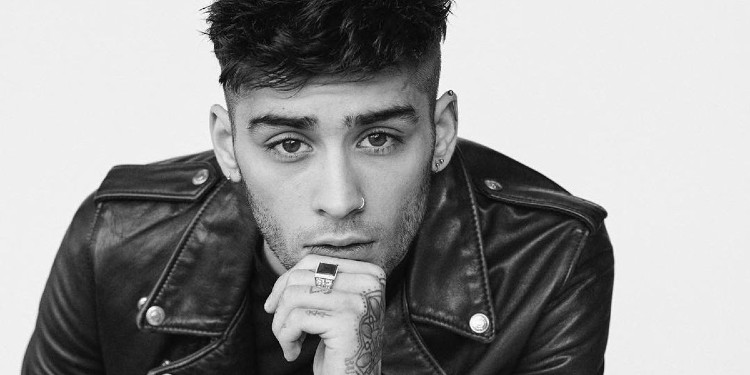 Men's Stylish Hairstyles - Zayn Malik hairstyles 😍😍 😍 #zaynmalik # hairstyle #haircuts #newhairstyles #stylishmen #wavyhair #sexyhair  #newhairstyles Do share if you like the post 😍😍😍 | Facebook